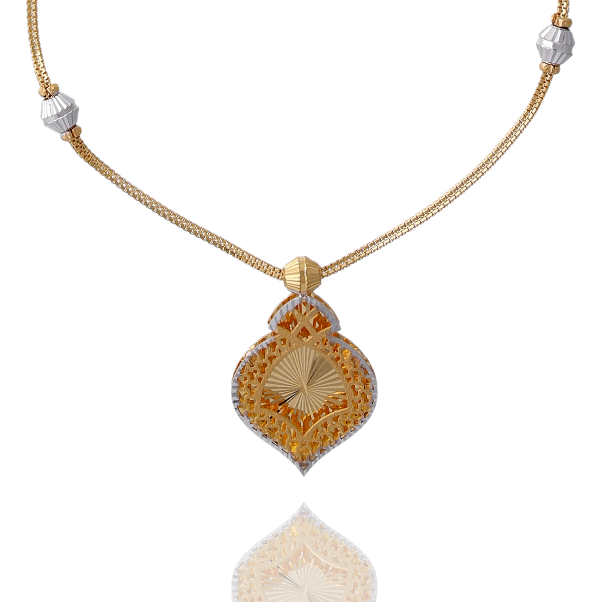 Fine Gold Chain with Leaf-Shaped Pendant
