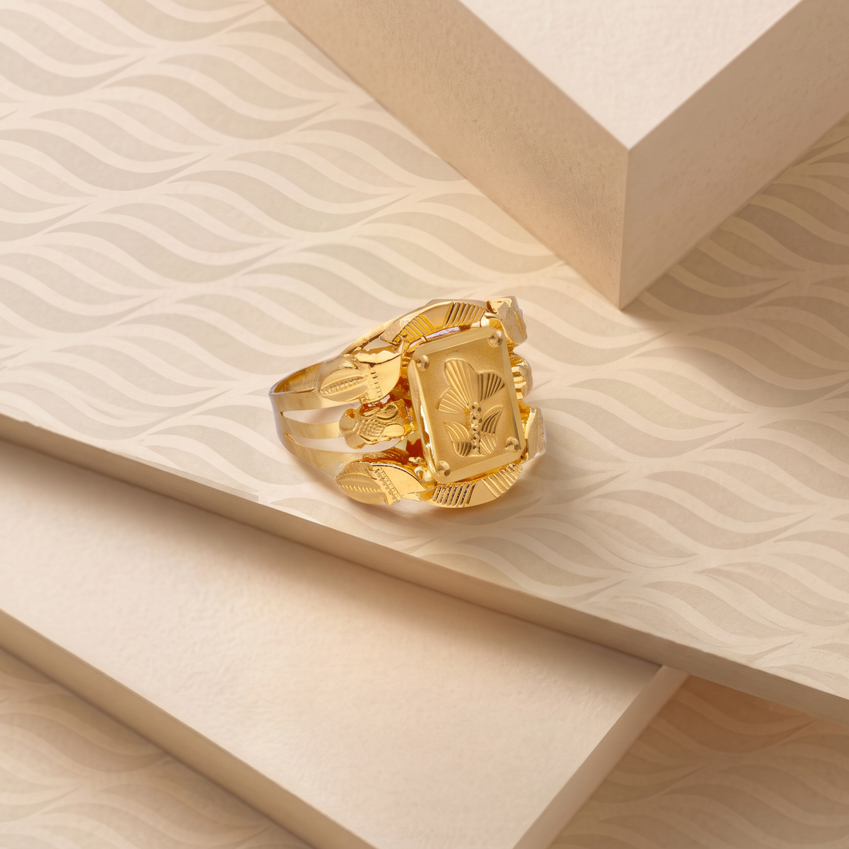 Sculpted Gold Ring with Split Shoulders
