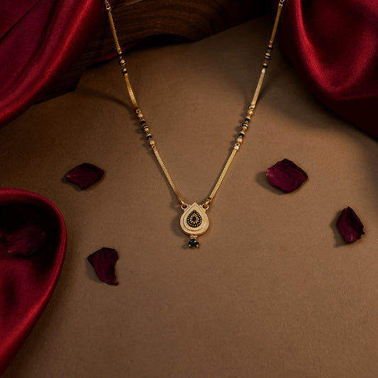Fine Gold Mangalsutra Chain with Circular Pendant