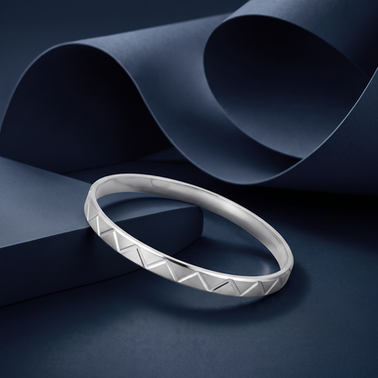Chevron Texture Slim Silver-Tone Kada