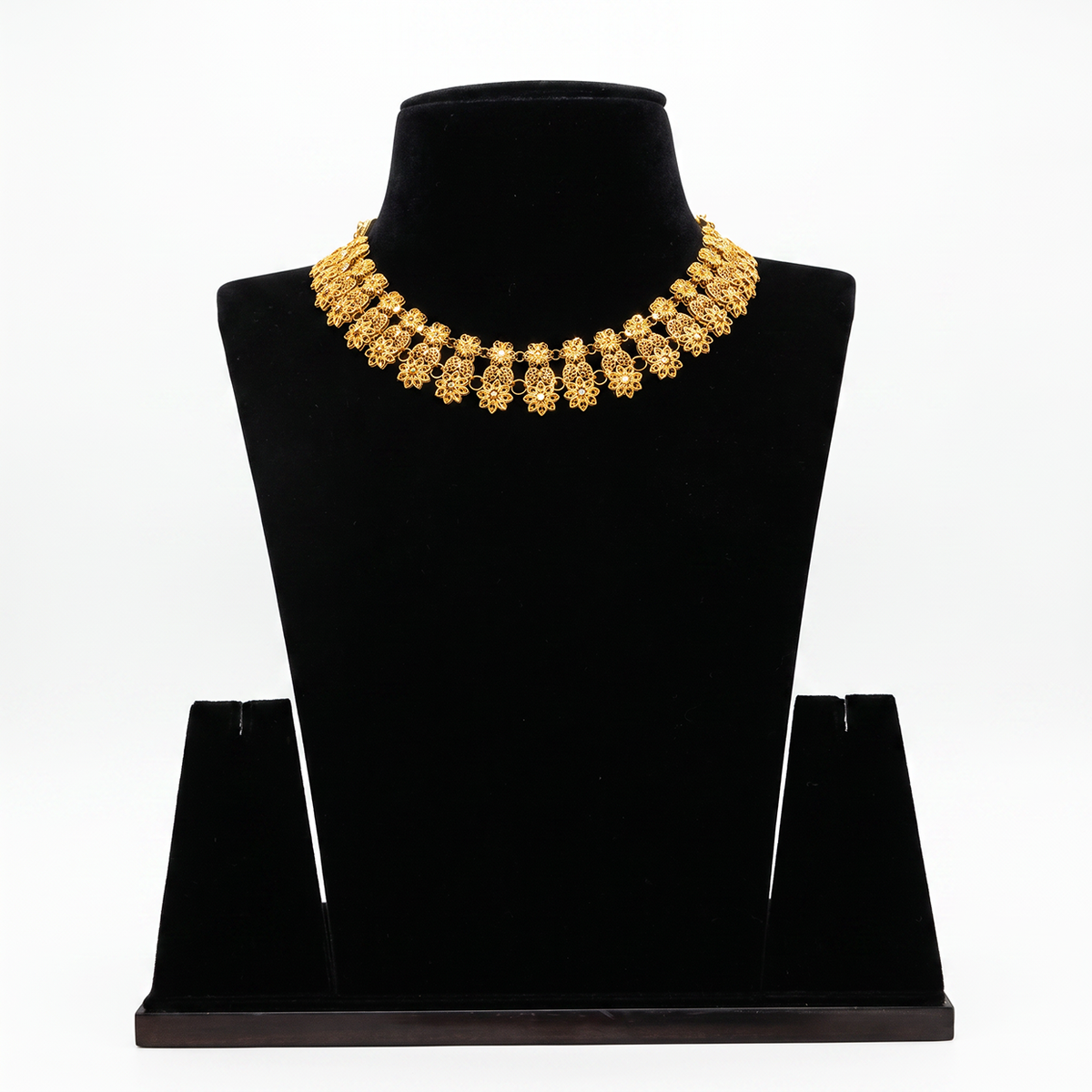 Classic Gold Collar Necklace with Rounded Drops